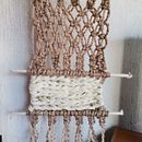 Mi Proyecto del curso: Introducción al macramé: creación de un tapiz decorativo. Een project van Ontwerp van accessoires, Craft, Interieurontwerp,  Interieurdecoratie, Textiel, Macramé y Textielontwerp van Paulina Suárez - 09.01.2022