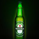 Fotografia de produto: Heineken Beer. Fotografia, Pós-produção fotográfica, Fotografia do produto, e Fotografia gastronômica projeto de Ticiano Alves - 11.01.2022