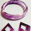 My project in Resin Jewelry Design course. Un progetto di Design di accessori, Artigianato, Design di gioielli e DIY di Jennifer Gambaccini - 20.01.2022