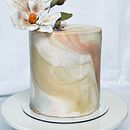 My project in Floral Cake Design: Craft Edible Art course. Een project van  Ontwerp y DIY van carolapedraza - 24.01.2022