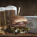 McOil Painting · 350 g de carnaza al óleo sobre lienzo. Un proyecto de Diseño digital y Diseño de carteles de Gustavo Novellon - 04.02.2021