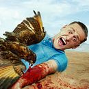 LOUTA / SINGLE. Een project van Retoucheren van foto's, Fotografische postproductie, Matte painting y Artistieke fotografie van Tomás Casañas Onganía - 02.02.2022