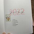 My project in Introduction to Illustrated Bullet Journaling course. Un proyecto de Ilustración tradicional, Artesanía, Lettering, Dibujo, Ilustración botánica, DIY, H y lettering de Julia Agresta - 04.02.2022