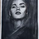 My project in Artistic Charcoal Portraiture: Creating Atmosphere course. Un proyecto de Ilustración tradicional, Bellas Artes, Dibujo, Dibujo de Retrato, Dibujo realista y Dibujo artístico de Lila Mereq - 08.02.2022