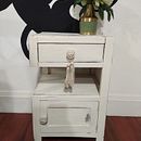 Meu projeto do curso: Introdução a chalk paint. Un projet de Artisanat, Design, Fabrication de mobilier, Design d'intérieur, Peinture, DIY, Upc, cling, Peinture décorative, Restauration et upc , et cling de meubles de Sílvia de Ornelas - 17.02.2022