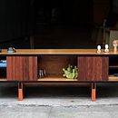Rack Ana. Un proyecto de Diseño y creación de muebles					 de Jucá Mobília - 18.02.2022