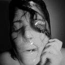sonho recorrente. Portrait Photograph, Photographic Lighting, Digital Photograph, Fine-Art Photograph, Lifest, le Photograph, and Self-Portrait Photograph project by Patriny Aragão - 02.18.2022