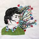 Un jardín en mi pelo. Design, Traditional illustration, and Embroider project by Raquel Ezquerro (Lanusa) - 02.22.2022