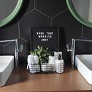 Bathroom decoration . Un projet de Création d'accessoires de mary_in_decorationland - 25.02.2022