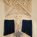 My project in Introduction to Macramé: Creation of a Decorative Tapestry course Ein Projekt aus dem Bereich Erweiterungsentwicklung, H, werk, Innendesign, Dekoration von Innenräumen, Weben, Makramee und Textildesign von Daniela Garcia - 02.03.2022