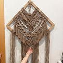 Mi Proyecto del curso: Introducción al tapiz de macramé. Un progetto di Design di accessori, Artigianato, Fiber Art, Macramè, Textile Design e Fotografia di santxamer - 06.03.2022