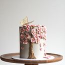 My project for course: Decorative Buttercream Flowers for Cake Design. Projekt z dziedziny Design i DIY użytkownika Ida Strid - 10.03.2022