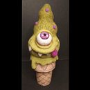 Ice scream (art toy  - wool ). Projekt z dziedziny Projektowanie postaci, Craft, Projektowanie zabawek,  Tkactwo, Filcowanie igłą, Wzornictwo tekst i liów użytkownika Granel Milou - 12.03.2022