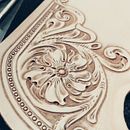 Leather Carving. Un progetto di Design di accessori di Verônica Passos - 04.01.2022