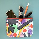 Des pochettes en crêpes de soie. Un proyecto de Diseño de complementos, Dirección de arte, Pattern Design y Diseño textil de Sokina Guillemot - 15.03.2022