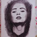 Il mio progetto del corso: Ritratto artistico al carboncino: creare atmosfere. Un progetto di Illustrazione tradizionale, Belle arti, Disegno, Disegno di ritratti, Disegno realistico e Disegno artistico di da_mela - 18.03.2022