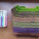 Jersey otoñal con la técnica top-down  cerrado por la espalda.. Design de moda, Tecido, DIY, Crochê, e Design têxtil projeto de Carol Durán - 22.03.2022