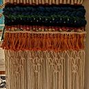 Mi Proyecto del curso: Introducción al macramé: creación de un tapiz decorativo . Desain Aksesori, Seni, Kerajinan, Desain Interior, Dekorasi, Seni Serat, Macramé, Dan Desain Tekstil proyek oleh maruchan02 - 03.23.2022