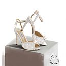 Los zapatos . Un progetto di Illustrazione tradizionale di Ekaterina Sysoeva - 04.04.2022