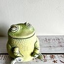 Nastia’s Project: Ceramic Toad . Een project van Ontwerp van personages y Keramiek van Georgia Szollosi - 04.04.2022