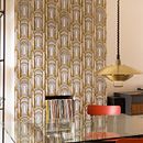 Onyx Skyline Hand Printed Wallpaper. Un proyecto de Diseño, Ilustración tradicional, Pattern Design, Arquitectura interior, Diseño de interiores, Serigrafía, Creatividad, Estampación, Decoración de interiores e Interiorismo de Daniel Heath - 06.04.2022