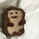 Erizo ,Diseño y bordado de muñecos con aguja mágica. Art To, s, and Punch Needle project by lilianojedabrauning - 04.04.2022