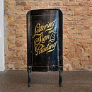 Lettering and Sign Painting. Un projet de Artisanat, Lettering, Lettering manuel , et Beaux Arts de Elena Albertoni - 11.04.2022