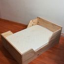 Cama de Transicion de Ulisito. Un progetto di Artigianato, Design e creazione di mobili, Interior design, DIY e Falegnameria  di Juan Manuel Adolfo Henry Hernandez - 09.01.2022