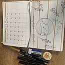 My project for course: Creative Bullet Journaling for Productivity. Traditional illustration, Arts, Crafts, Lettering, DIY, H, Lettering, Management, and Productivit project by Nqobile Mbano - 04.26.2022