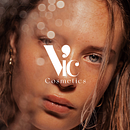 Vic Cosmetics Ein Projekt aus dem Bereich Br, ing und Identität, Logodesign und Produktdesign von Anna Clara Gomes Pena - 27.04.2022