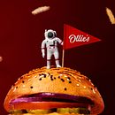 Ollies Burger. Un proyecto de Br, ing e Identidad y Diseño gráfico de Cherry Bomb Creative Co. - 25.04.2022