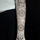 Meu projeto do curso: Tatuagem botânica com pontilhismo. Un proyecto de Ilustración tradicional, Diseño de tatuajes e Ilustración botánica de Sonia Carolina Matheus - 28.04.2022