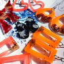 My project for course: Resin Jewelry Design. Un proyecto de Diseño de complementos, Artesanía, Diseño de jo, as y DIY de omorolake akinuli - 29.05.2022