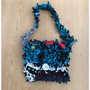 Mi proyecto del curso: Moda sostenible: iníciate en el upcycling: CARTERA ROCK. Fashion Design, Fiber Arts, DIY, Upc, and cling project by Reguina Parra Vorobiova - 05.30.2022