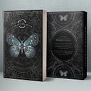 Capa de Livro - O Colecionador. Un progetto di Design, Design editoriale, Tipografia e Illustrazione digitale di Natalia Almeida - 26.09.2020