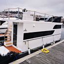 Tu casa en un barco, modernos barcos adaptados para vivir. Een project van  Reclame,  Br, ing en identiteit y Marketing van Fernando Vargas - 28.06.2022