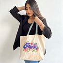 EXIT intervención en tote bags. Un proyecto de Ilustración tradicional y Lettering de Paola Gallegos - 29.06.2022
