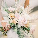 Un bouquet para Ashley!. Een project van Bloem- en plantenschikken y  Ontwerp van Ro Garcia - 13.07.2022