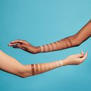 Maybelline. Un proyecto de Publicidad, Fotografía, Post-producción fotográfica		, Retoque fotográfico, Fotografía con móviles, Fotografía de producto, Fotografía de moda, Fotografía de retrato, Iluminación fotográfica, Fotografía de estudio, Fotografía publicitaria, Fotografía para Instagram, Composición fotográfica y Fotografía digital de Eliza Guerra - 11.08.2022