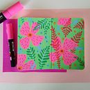 Mijn project van de cursus: Botanische patronen in je schetsboek: overwin de blanco pagina. Ilustração tradicional, Pattern Design, Ilustração botânica, e Sketchbook projeto de Carmen Vossepoel - 21.08.2022