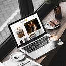 KNAPP. Een project van  Br, ing en identiteit, Grafisch ontwerp, Social media-ontwerp y Webdesign van Andrea Madrid López - 24.08.2022