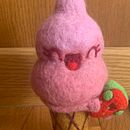 Helado bis . % Noemí Marín tarafından hazırlanan Karakter Tasarımı, Sanat ve El Sanatları, Oyuncak Tasarımı, Elyaf Sanatları, İğne Keçeleme, Ve Tekstil Tasarımı projesi - 08.25.2022