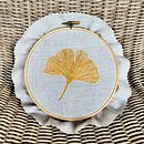 Mi muestrario del curso: Bordado con aguja: crea una composición vegetal. Een project van Traditionele illustratie, Borduurwerk, Kleurentheorie y Textielontwerp van elle_et_le_fil - 30.08.2022