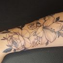 Meu projeto do curso: Tatuagem botânica com pontilhismo . Ilustrație tradițională, Design tatuaj & Ilustrație botanică de Cauê Marcelino - 09.02.2022