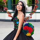 Mi proyecto del curso: XV tradicionales tendencia 2022. Un progetto di Fotografia e Fotografia di moda di Elías Ahmed Abarca González - 04.09.2022
