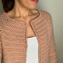 Mi proyecto del curso:  Top-down: prendas a crochet de una sola pieza. Fashion Design, Fiber Arts, DIY, Crochet, Textile Design, Photograph, and Sewing project by Pilar Felicioni - 09.23.2022