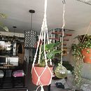 Mi proyecto del curso: Introducción al macramé: creación de un tapiz decorativo. Un proyecto de Diseño de complementos, Artesanía, Diseño de interiores, Decoración de interiores, Tejido, Macramé y Diseño textil de Marita Delgado - 31.07.2021