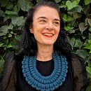 Mi proyecto del curso: Iniciación a la bisutería con cordón: fabrica tus propios collares. Projekt z dziedziny Craft, Projektowanie biżuterii, Makrama, Wzornictwo tekst i liów użytkownika Julie Vachon - 05.10.2022
