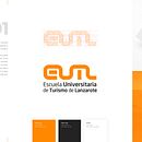 Identidad Escuela Universitaria de Turismo de Lanzarote. Un proyecto de Br, ing e Identidad, Diseño de logotipos y Diseño tipográfico de Miguel Angel Buet Santana - 09.03.2016