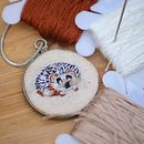 Mi proyecto del curso: Bordado en miniatura: crea joyas textiles. Un projet de Design de bijoux, Broderie , et Design textile de Lourdes Martín - 19.10.2022